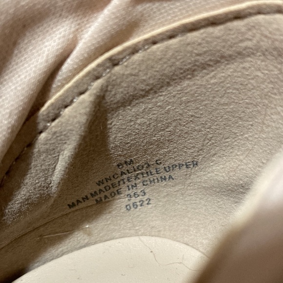 Dian 9x9 Dress Booties - Picture 9 of 10